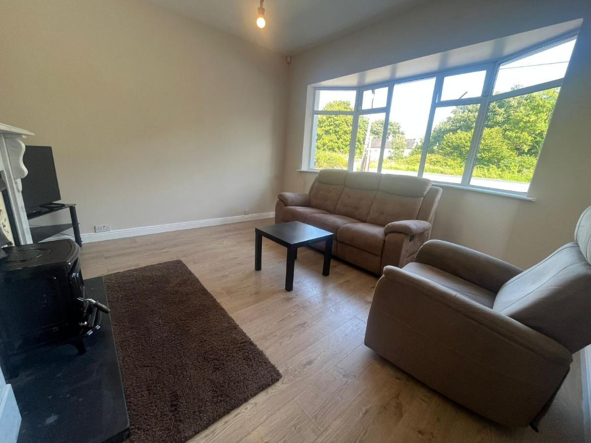Yeats Lodge Self Catering Apartment And Bar Γκάλγουεϊ Εξωτερικό φωτογραφία