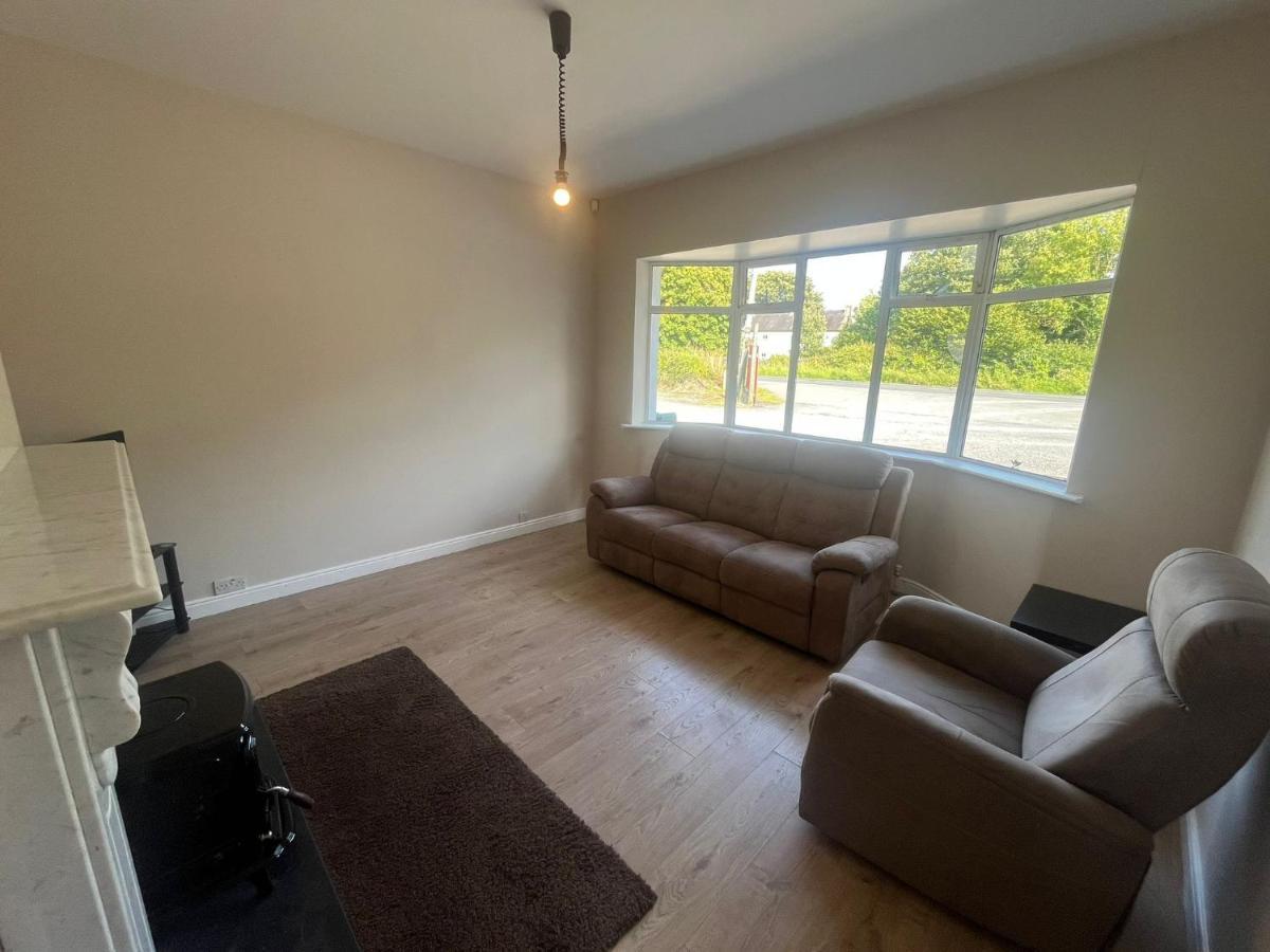 Yeats Lodge Self Catering Apartment And Bar Γκάλγουεϊ Εξωτερικό φωτογραφία