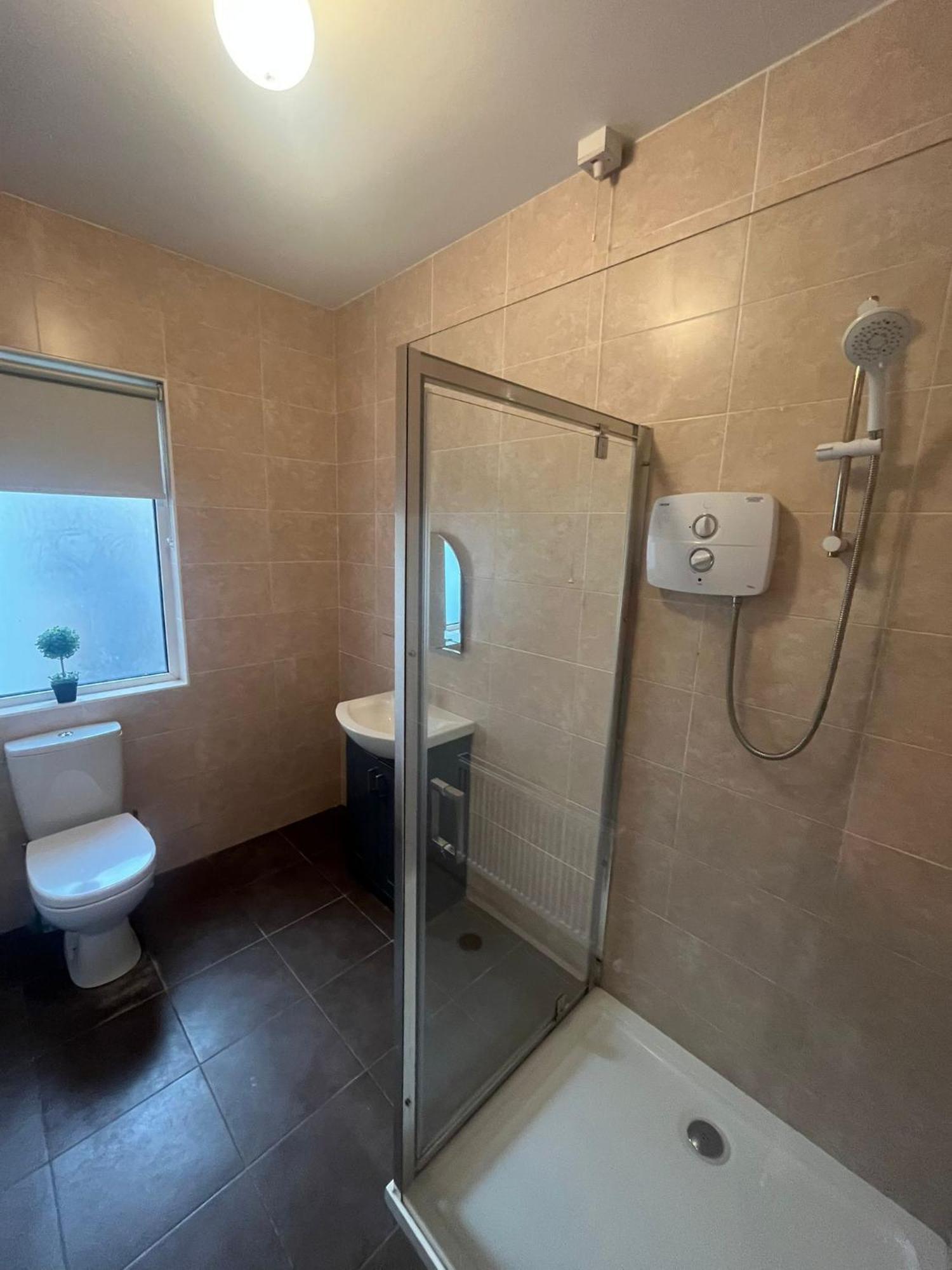 Yeats Lodge Self Catering Apartment And Bar Γκάλγουεϊ Εξωτερικό φωτογραφία